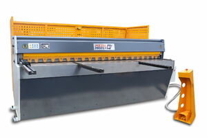 Электромеханическая гильотина Metal Master MSJ 2032