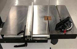 EcoWood BS 400V  Чугунный стол  Массивный рабочий стол из серого чугуна Направляющая линейка на столе настраивается по миллиметровой шкале Толкатель с угловой шкалой для удобства подачи заготовок 