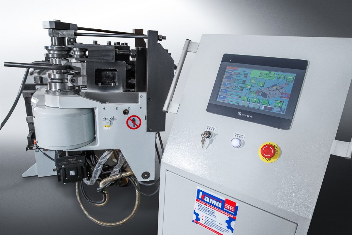 IRONMAC IB-CNC 25 MULTIBEND  Управление станком через touchscreen дисплей PLC-контроллер Weinview  Система ЧПУ на русском языке Память на 5000 программ (16 шагов в каждой) Управление станком интуитивно понятно и доступно каждому Оператор может уст...