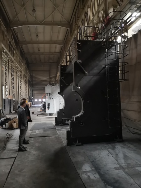 ERMAKSAN Power Bend  Жесткий корпус из стали ST44 A1 высокого качества  Рама изготовлена из специальной стали и собрана в коробчатую конструкцию что позволяет обеспечивать высокую жесткость с хорошими показателями точности станка при высокой скоро...