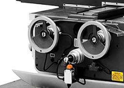 Stalex BFM2100 DRO 
  Эргономичные рукоятки  
 Особая обточка рукояток позволяет работать с большим комфортом, исключая мозоли и быструю усталость  
