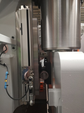 ERMAKSAN Power Bend  Электронно-оптические линейки положения ползуна HEIDENHAIN (Германия)  С точностью до 0,01 мм (ось Y1 + Y2)
