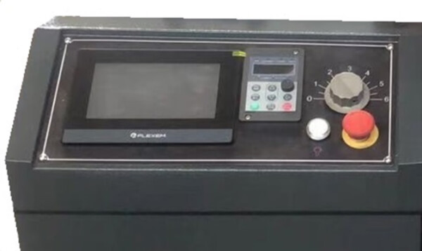 MSK-400 
 Станок оснащен системой ЧПУ для управления процессом резки с возможностью сохранения до 5 различных программ для упрощения процесса работы  
