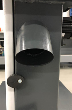EcoWood BS 400V  Аспирация и тормоз  Эффективное удаление стружки через аспирационный патрубок После выключения станка по технике безопасности оператору необходимо остановить пилу  Это осуществляется с помощью ножного тормоза 