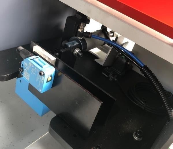 EcoWood Cut 250 MAX  Фотоэлектрический датчик  Высокоточные немецкие датчики Sick гарантируют точность каждого измерения 