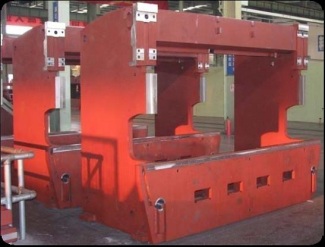 ERMAKSAN Power Bend  Станина  Изготовлена из высококачественной стали, снятие напряжений происходит в электропечи, что обеспечивает высокую жесткость и долговечность  Жесткий корпус из стали ST44 A1 высокого качества 